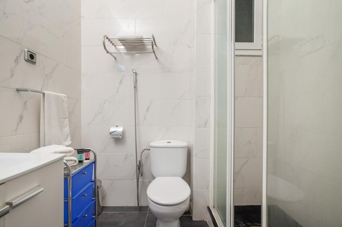Next To Sagrada Familia 4-Bedroom Apartment Barcelone Extérieur photo